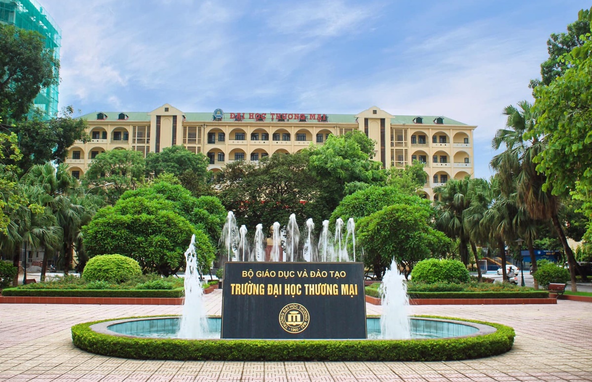 Đại học  Thương mại