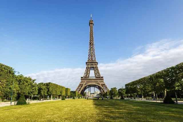 Tháp Eiffel ở Paris, Pháp