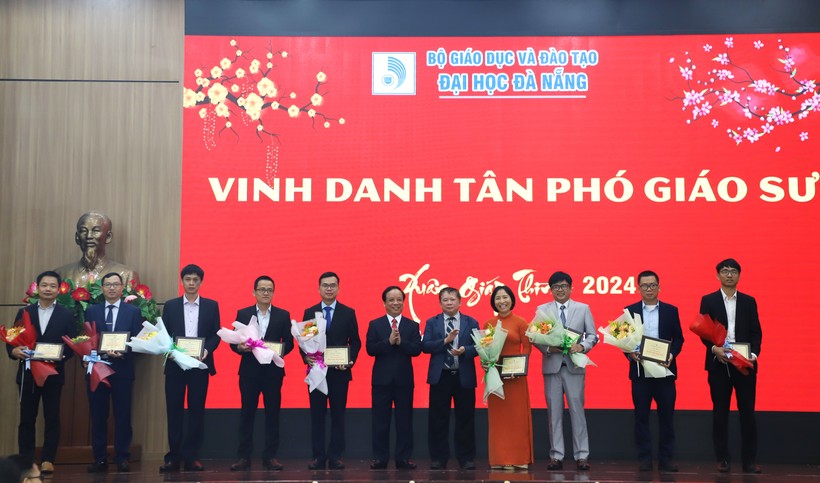 Đại học Đà Nẵng có thêm 19 Phó giáo sư bổ nhiệm mới