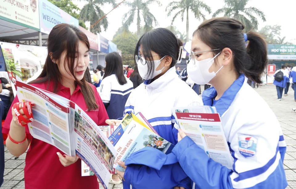 Trường đại học chia sẻ lý do mở các ngành học mới