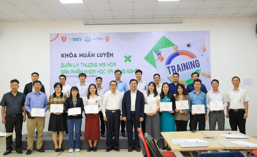 Thúc đẩy phát triển KHCN và đào tạo nguồn nhân lực chất lượng cao ĐH Huế