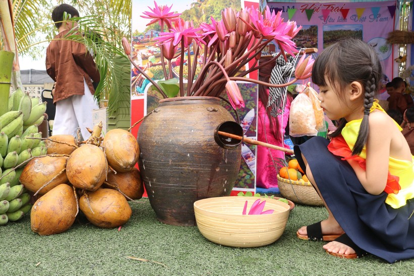 100% học sinh nhà trường được tham gia nhảy dân vũ. Từng khối lớp sẽ biểu diên với chủ đề đã lựa chọn trước đó.