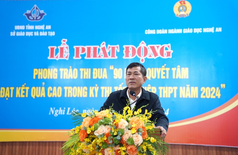 Ông Thái Văn Thành - Giám đốc Sở GD&amp;ĐT Nghệ An phát biểu tại lễ phát động. Ảnh: Hồ Lài