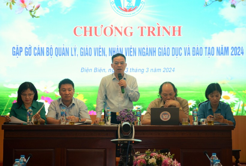 Nguyễn Văn Đoạt, Giám đốc Sở GD&amp;ĐT tỉnh Điện Biên phát biểu tại chương trình.