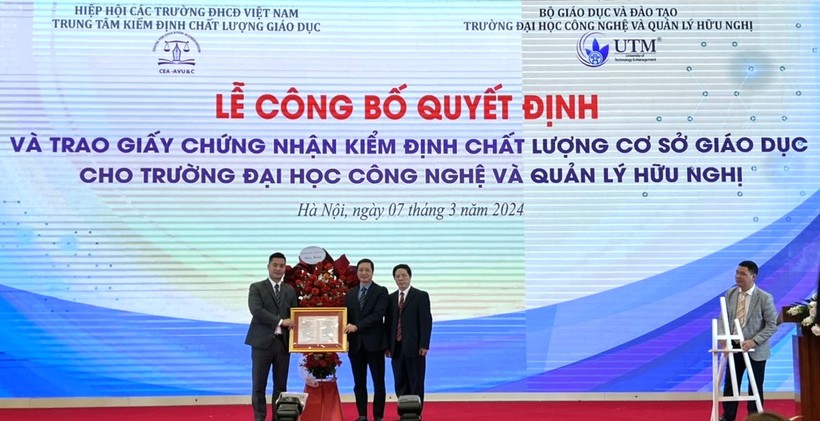 Trường ĐH Công nghệ và Quản lý Hữu Nghị đạt chuẩn kiểm định chất lượng chu kỳ 2