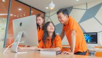 Nữ giới có nên chọn học ngành Thiết kế đồ họa?