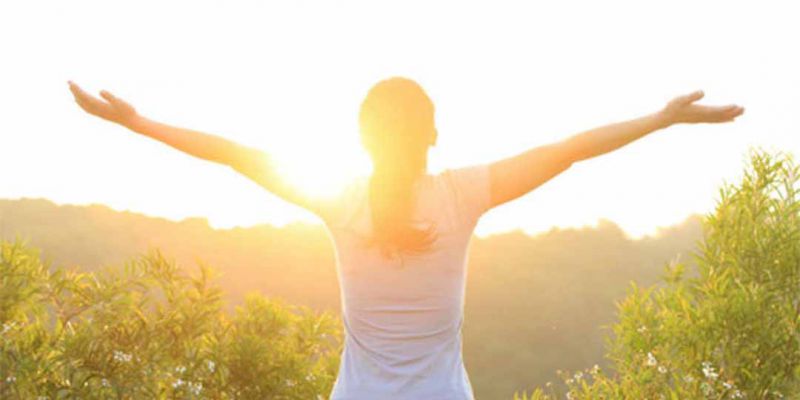 Khi không thể tìm thấy ánh nắng mặt trời, hãy là ánh nắng mặt trời