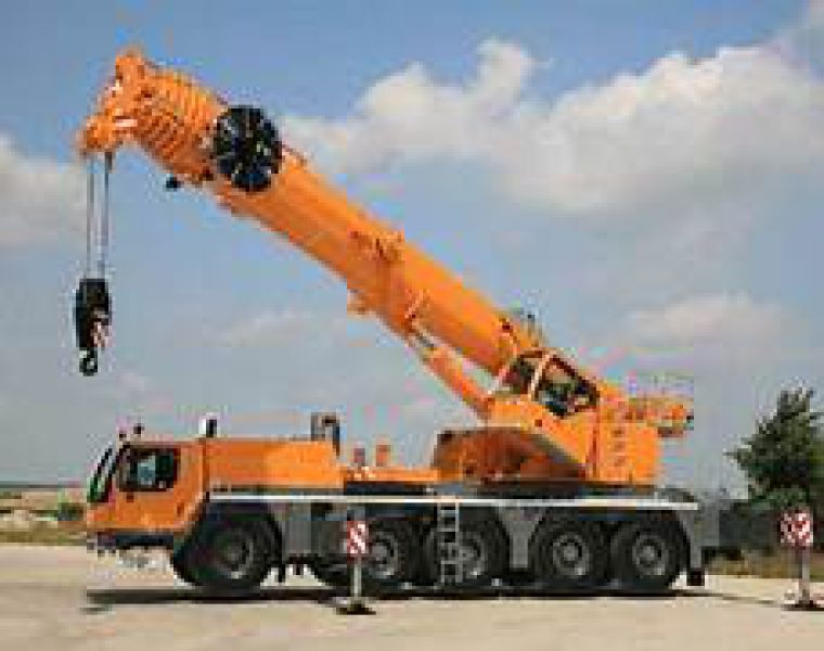 Xe cần cẩu